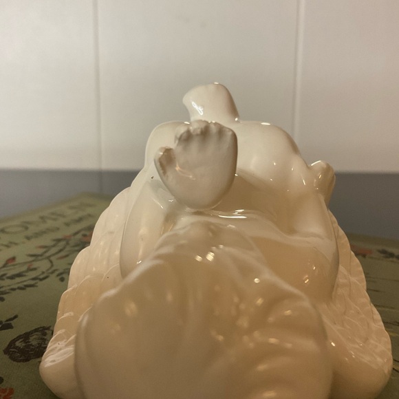 Small Ceramic Cherub Shelf Sitters 4” Figurines Set of 2 from Midwest Imports - Picture 4 of 5